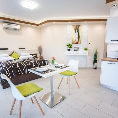 Nemeth Apartmanok シャールヴァール エクステリア 写真